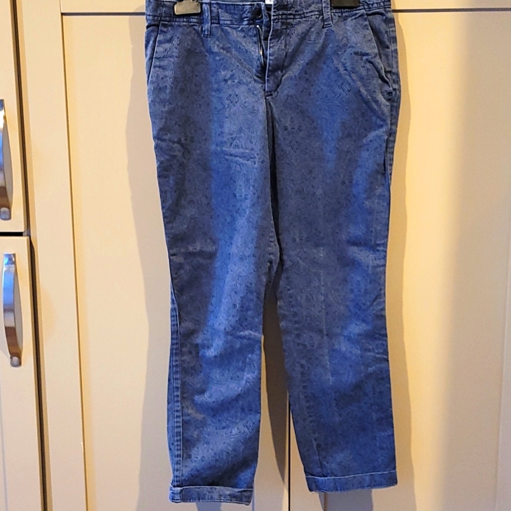 Gap girlfriend chinos paisley print. Sz 6